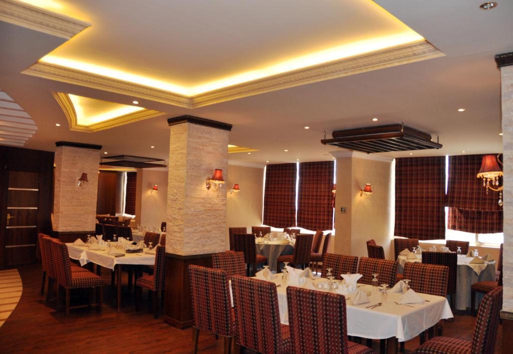 Al Higgi Hotel Yanbu Exterior photo